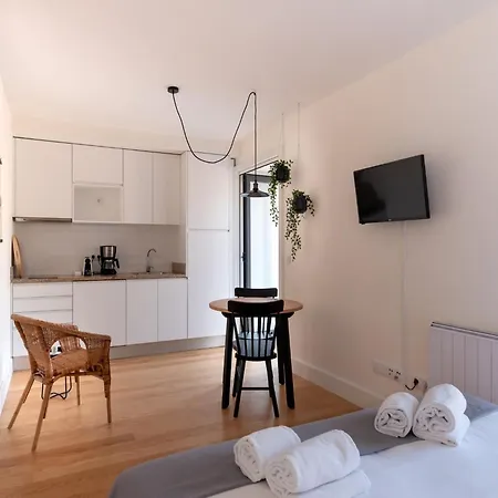 Feel Downtown Theater Apartment *